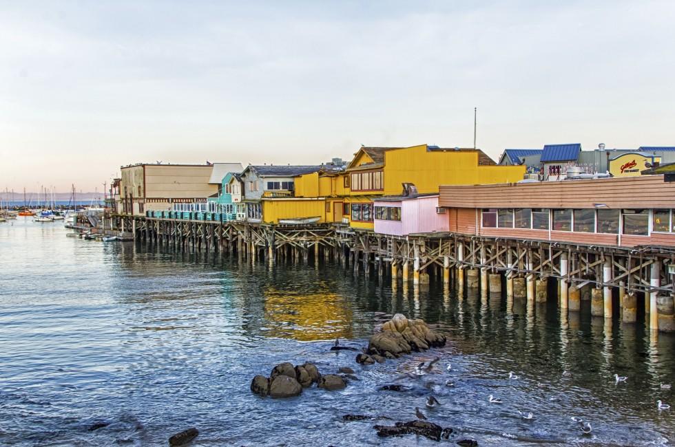 monterey-wharf-and-marina-monterey-bay-california-usa_980x650